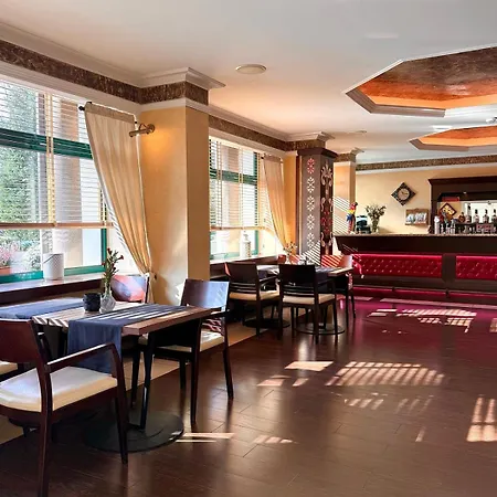 Papuga Park Wellness Marrakesz & 别尔斯克-比亚拉