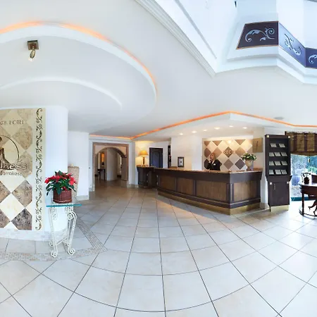 Hotel Papuga Park Wellness Marrakesz & 4*