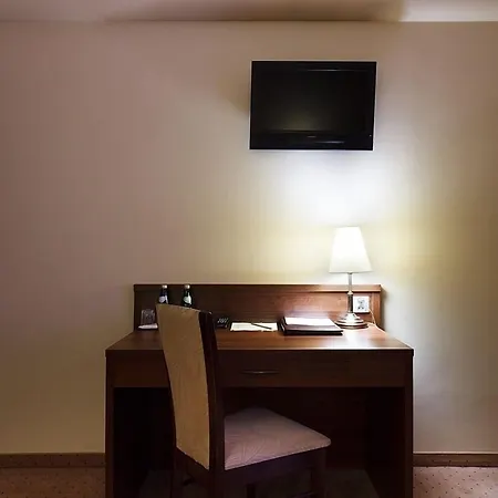 Papuga Park Wellness Marrakesz & Hotel