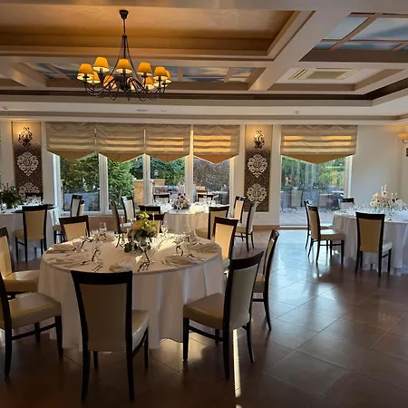 Papuga Park Wellness Marrakesz & Hotel