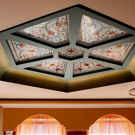 Papuga Park Wellness Marrakesz & Hotel