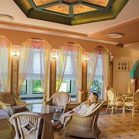 Papuga Park Wellness Marrakesz & Hotel 4*