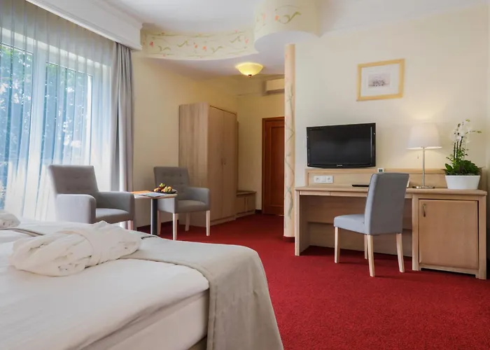 Papuga Park Wellness Marrakesz & Hotel