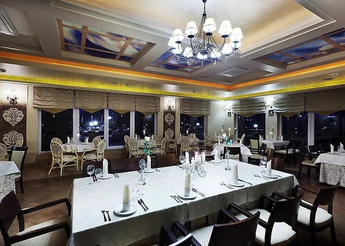 Papuga Park Wellness Marrakesz & Hotel